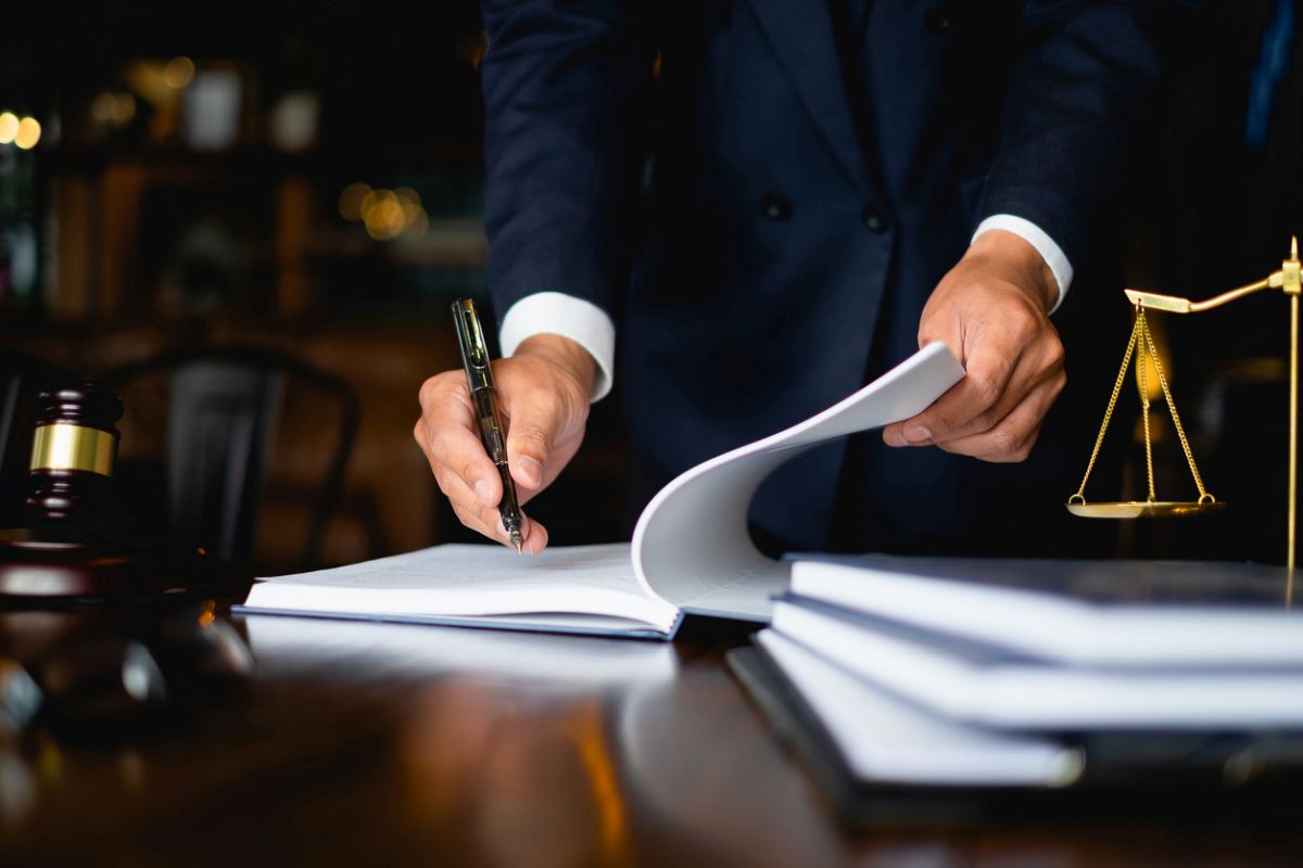 How Hong Kong lawyers can help you with business, immigration, and family law